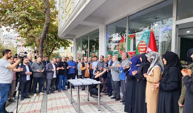 KKM'nin Düzenlediği "Gazze'ye Yardım" Kermesi Açıldı